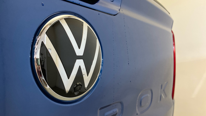 Volkswagen Amarok Diesel D/Cab Pick Up Life 2.0 TDI 205 4MOTION Auto